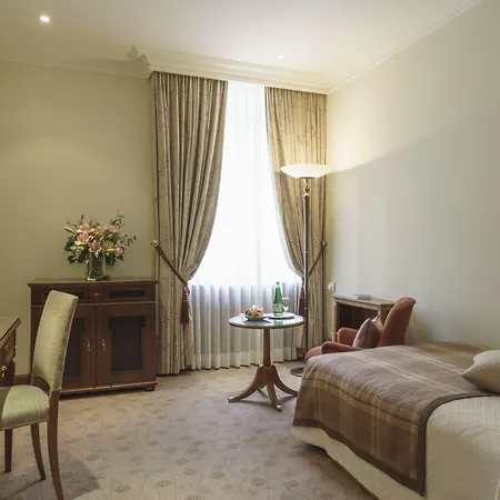 Suvretta House 5*
