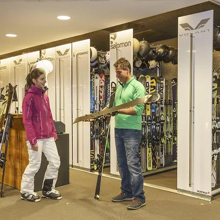 Hotel Suvretta House